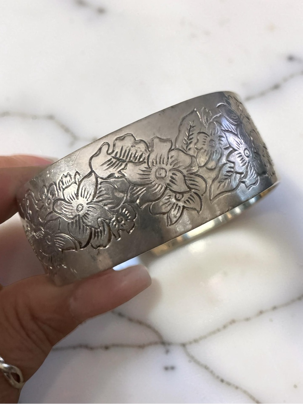 Vintage Kirk Stieff Flower of the Month Pewter Cuff Bracelet (February) - Picture 2 of 5